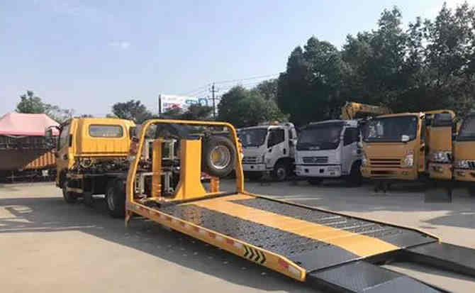 高坪区汽车中途维修案例