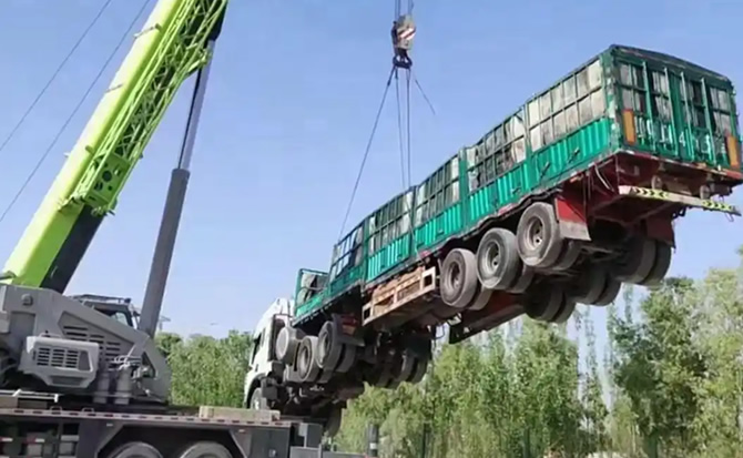 高坪区道路脱困救援案例